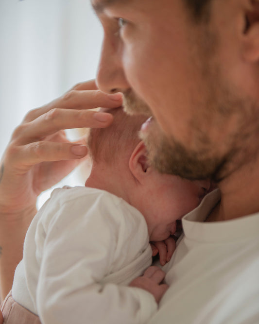 Sådan hjælper du en overtræt baby