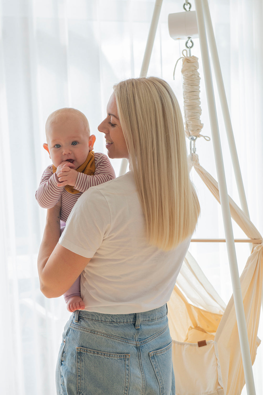 Baby hanging outlet cradle with stand